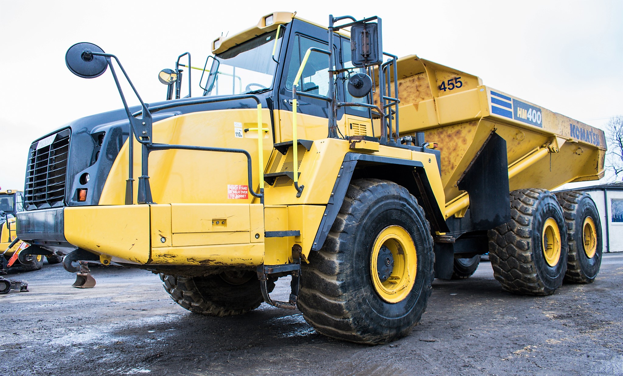 Komatsu Hm Articulated Dump Truck Year S N Recorded