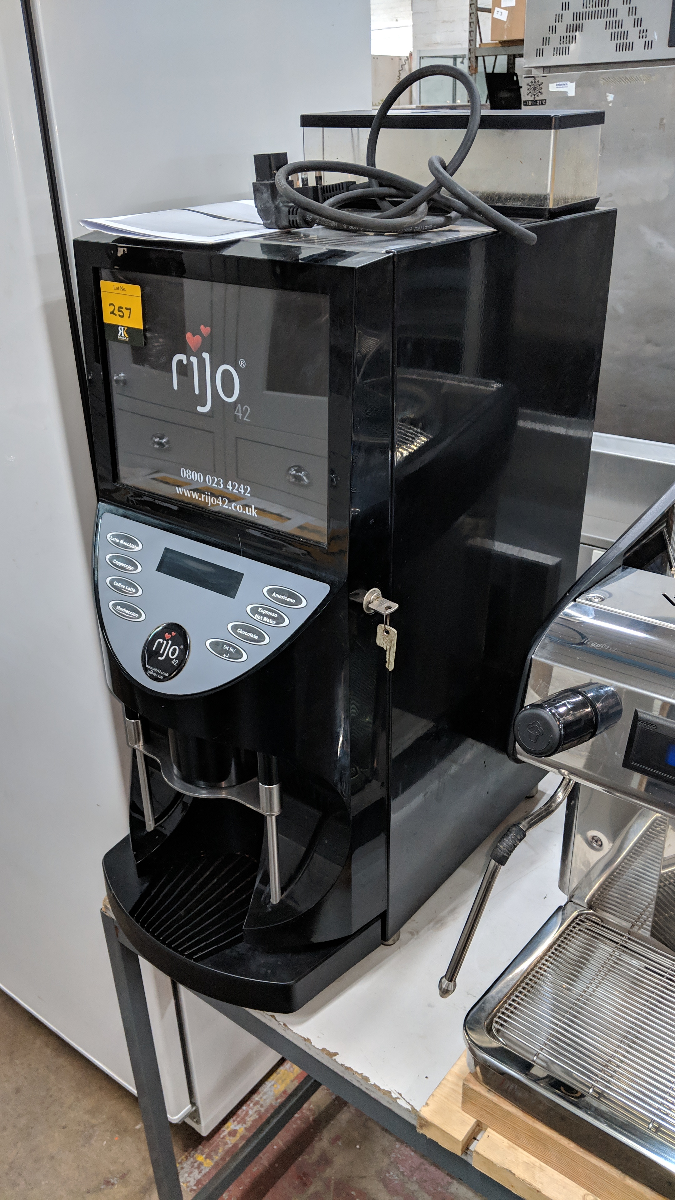 Aequator Rijo Brasil Ii Gb Commercial Bean To Cup Coffee Machine