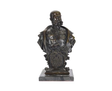 Büste des Kaiser Franz JosefNach einem Modell von R. Weigl (18)9820. JahrhundertBronze gegossenHöhe 35 cm, Breite 22 cm, Tief