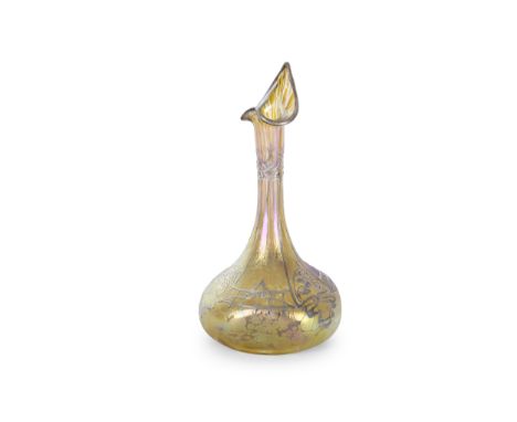 Johann Loetz WitweRosensprenger Dekor Candia PapillonPlastische SilbermontierungUm 1898 Höhe 23,5 cm, Durchmesser 12 cm2 Punk