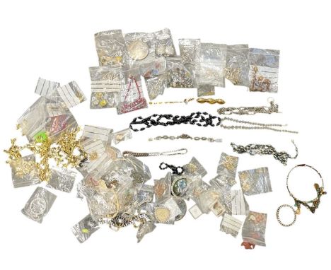 A small quantity of costume jewellery including bracelets, necklaces, rings, brooches, etc.