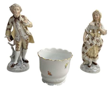 MEISSEN; a pair of early 20th century porcelain figures of lady and gentleman, height of tallest 21cm, and a modern floral de