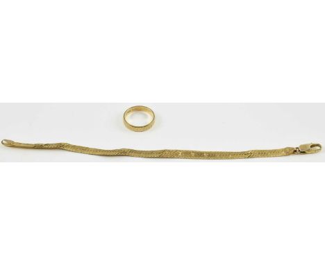 A 9ct yellow gold wedding band, size K/L, and a 9ct yellow gold bracelet, length 18cm, combined approx 7.1g (2).