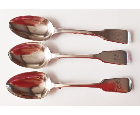 THREE VICTORIAN SILVER TEASPOONS - 2 EXETER BY JOHN STONE 1857-8 AND LONDON SAMUEL HAYNE AND DUDLEY GATE 1860. TOTAL WEIGHT 7