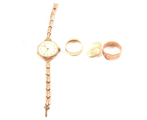 A lady's vintage 9 carat rose gold bracelet watch, circular Arabic dial in a 25mm case, London import mark for 1915, bracelet