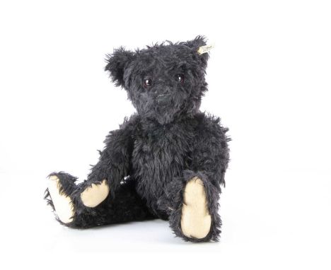 A Steiff British Collectors replica 1912 Titanic teddy bear, 2946 of 3000 from 1991 --18in. (46cm.) high  (no certificate and