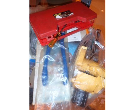 Bolt cutters router pantograph Stanley screwdrivers and further tools 