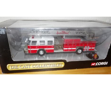 Corgi 1:50 scale Fire Engine E-One 75ft Ladder Demo Colours no 504901. P&amp;P Group 2 (£18+VAT for the first lot and £2+VAT 