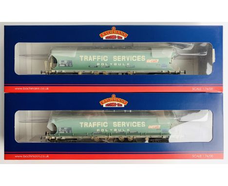 2x Bachmann 38-425 Covered Bogie Hopper Wagon Traffic Services - Weathered - P4 Wheel Sets Fitted, OO Gauge Wheels Supplied i
