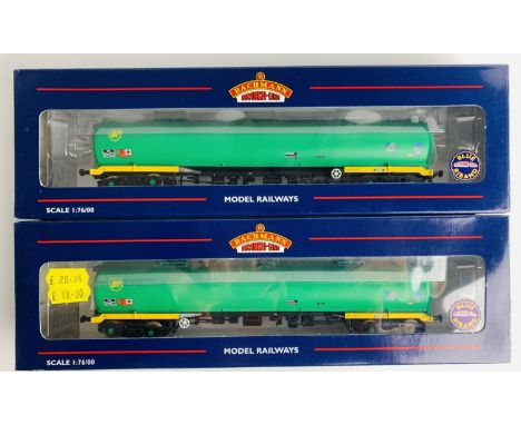 2x Bachmann 38-111 100 Ton BP Tankers - Fitted with P4 Wheel Sets - Both Boxed. P&amp;P Group 2 (£18+VAT for the first lot an
