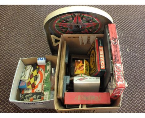 A wooden chess set, various games etc plus a Lindstrom Bagatelle board (two boxes)