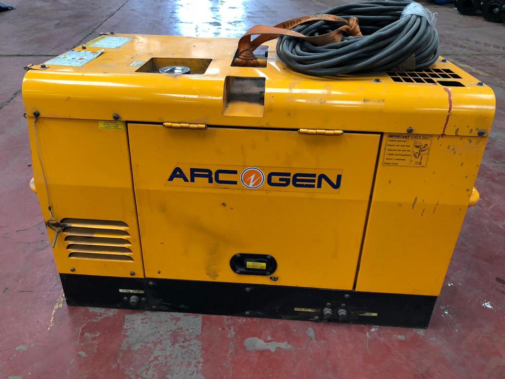 * Arcgen Ltd, Weldmaker300AVC, Portable diesel welding/generator set, 30300amp, AC Generator 3k