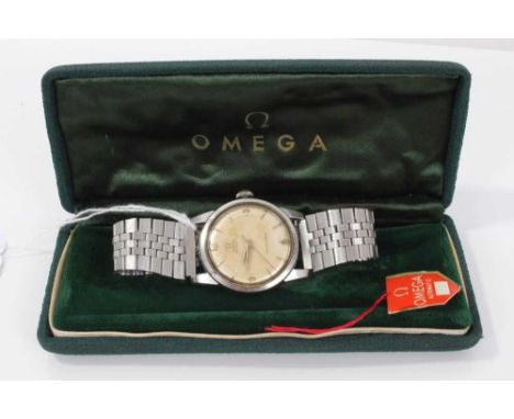 1950s Gentleman's Omega Seamaster automatic stainless steel wristwatch with silvered dial and gilt dagger hands and centre sw