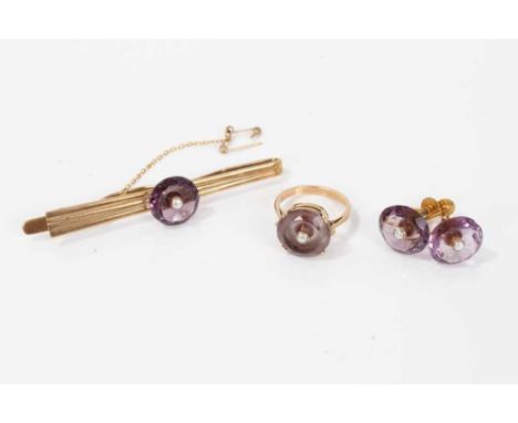 Suite of 9ct gold jewellery,comprising pair of earrings, ring and bar brooch, each with amethyst and pearl style ornament the