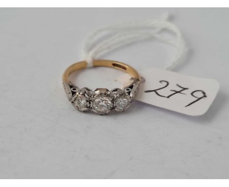 A VINTAGE THREE STONE DIAMOND ring (approx. ½ ct ) size J 2.7g inc 18ct gold