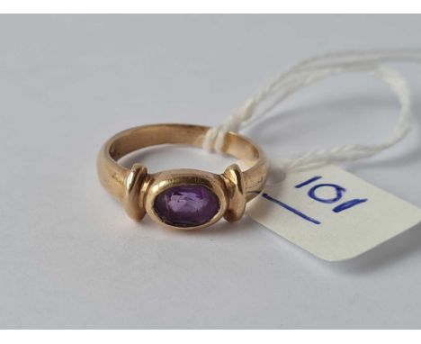 A solitaire amethyst ring 9ct size L - 3.2 gms 