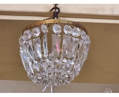An old bag chandelier. 