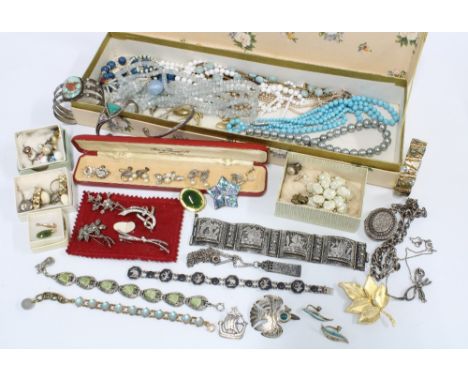 A quantity of silver and vintage costume jewellery to include faux pearls, Viking brooch, dress rings, earrings, etc (a lot) 