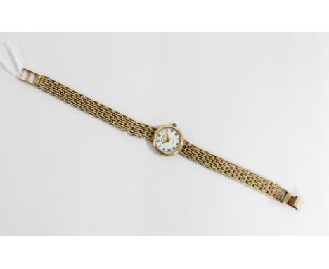 Lady's 9ct gold Rotary wristwatch in a 9ct gold bracelet strap, Birmingham 1989 hallmarks 