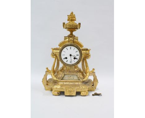 Gilt mantle clock, with key and pendulum, 40cm x 28cm 