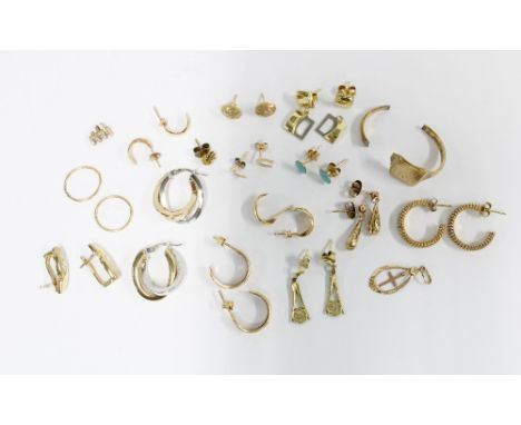 9 pairs 9ct gold earrings stamped 375, 9ct gold pendant, a 9ct gold scrap signet ring and five pairs of yellow metal earrings