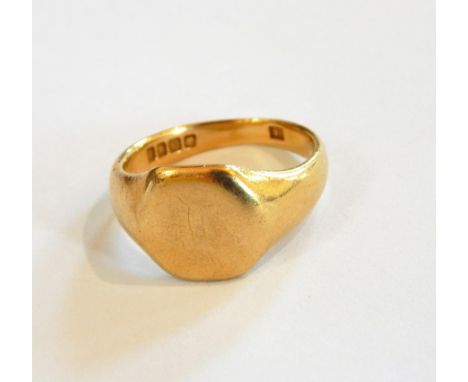 18ct gold gentleman's signet ring, approx. 11g 