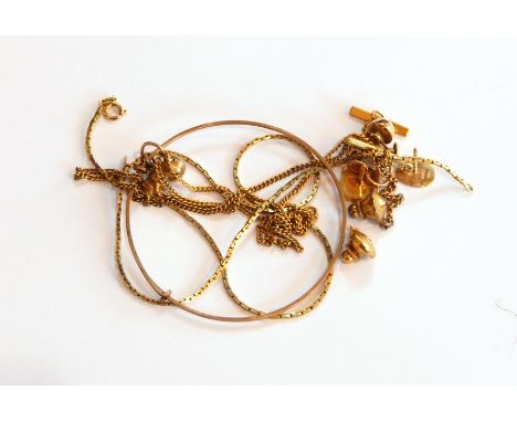 9ct gold chain link necklace, flattened, gold-coloured metal chain link necklace, gold-coloured bangle and sundry items 