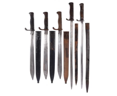 Five German bayonets: Model 1898 (2), n/A type with two piece grips, slender quill back blades, one with steel mounted scabba