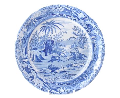 Spode Oriental Sports series blue transfer plate, decorated with a bear hunting scene, first half of the 19th century.25cm di