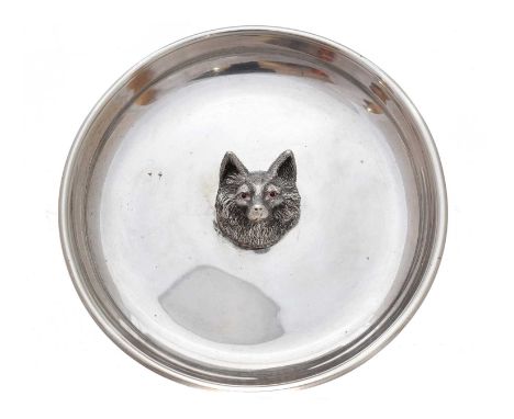 An Edward VII silver trinket dish, the circular dish with fox head detailing, hallmarks for William Edward Hurcomb, London, 1