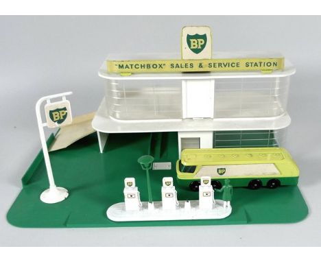 A Match Box Service Station Accessory pack, BP MG-1, together with an A1 BP Petrol Pump Accessory Pack, , and a BP Major M1 P