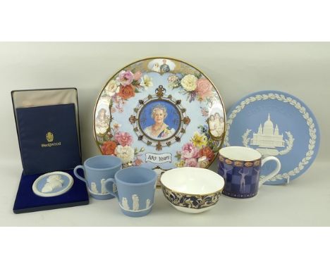 A collection of Wedgwood Christmas plates from 1969-1988 inclusive, all boxed, together with The Wedgwood International Socie