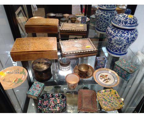 A Chinese porcelain blue and white vase and cover 24cm (chip to neck), a small Kutani bowl 5.5cm diameter and various wood an