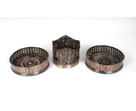 marked "925 HAZCR...M" 3½in. (8.9cm.) diameter, weight 4.0 tr.oz., together with a pair of early 19th century silver plated w