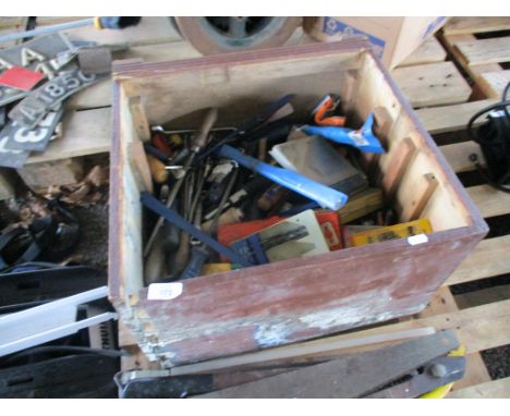 WOODEN BOX CONTAINING MIXED TOOLS