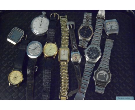 A selection of vintage gents wristwatches to include Seiko, Buler, Pierre Cardin, Casio and Timex