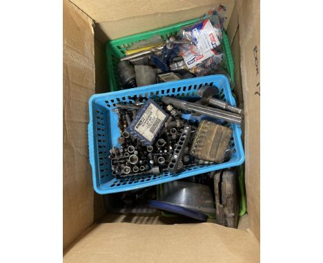 Selection of drilling tools includes chucks, drills etc