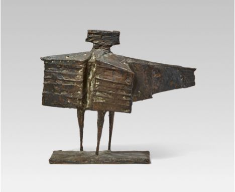 Lynn Chadwick, Maquette for R 34 (Maquette for Stranger III)Bronze mit schwarz-brauner Patina Ca. 44 x 54 x 18 cm.. Auf der P
