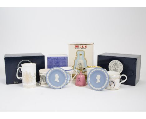 A collection of 20th Century royal memorabilia, including a Crown Staffordshire porcelain bell commemorating the marriage bet