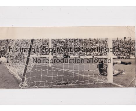 1961 CHARITY SHIELD / PRESS PHOTO     A 12" X 5" b/w Press photo, with stamp and paper notation on the back of Johnny Haynes 