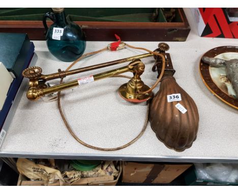 EARLY ELECTRIC BRACKET WALL LIGHT