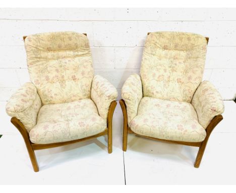 Pair of Ercol armchairs with detachable upholstered cushions, 77 x 80 x 90cms. Estimate £120-150