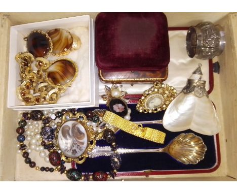 A Victorian box and contents including 19th century and later yellow metal jewellery, white metal, a shell snuff bottle etc. 