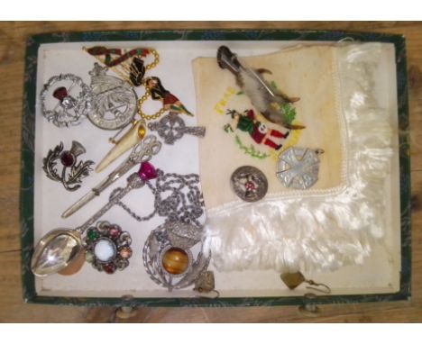 A tray of vintage Scottish &amp; Celtic jewellery to include silver etc.  