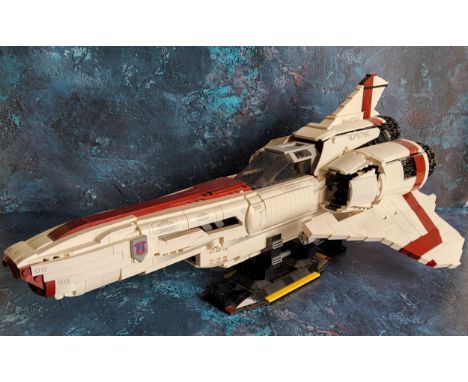 A Mould King&nbsp;Lego style large scale Battlestar Galatica USC Colonial Viper, built, not checked for completeness 