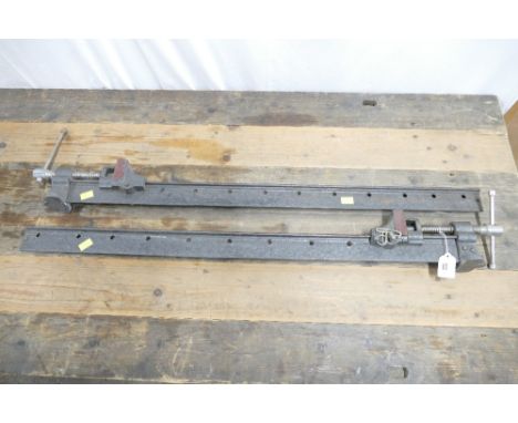 Pair of metal sash clamps approx. 93cm long.