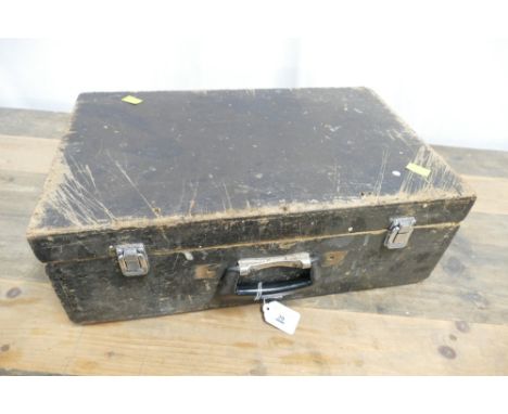 Small vintage carpenters carry toolbox, measuring 16cm high, 47cm wide, 30cm deep.