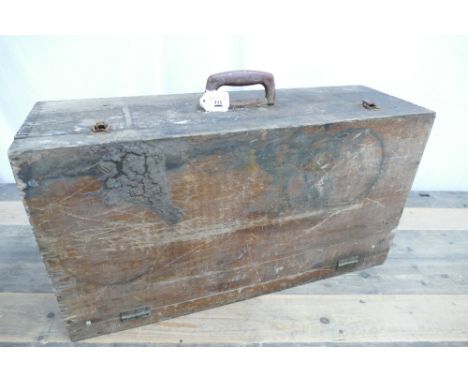 Vintage carpenters wooden toolbox containing some tools, measuring 37cm high, 69cm wide, 22cm deep.