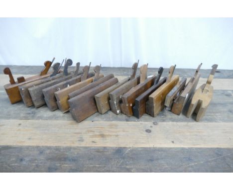 Selection of 15 vintage moulding planes.