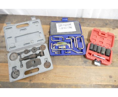 Sealey brake piston wind back kit, Draper engine timing kit and Voche 1/2" drive twist socket set.